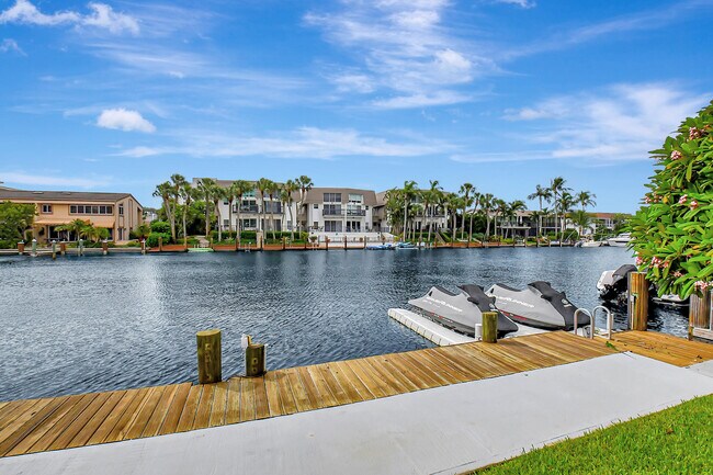 Building Photo - 1114 Bel Air Dr