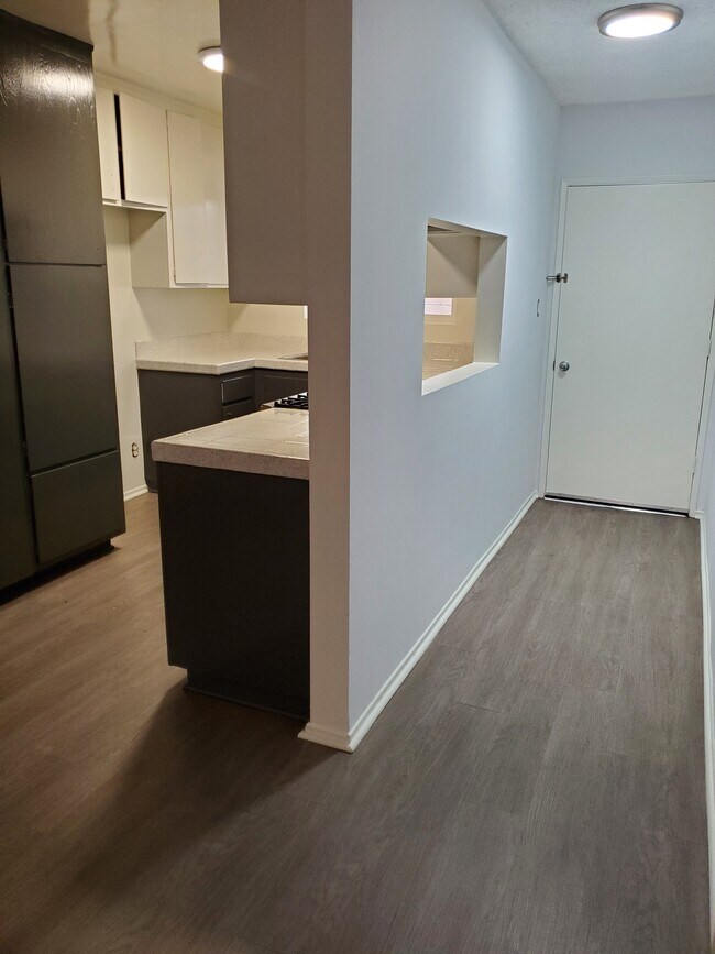Building Photo - Mavis Isle Apartments