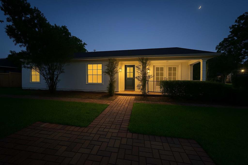 Foto principal - 8431 Lorrie Dr
