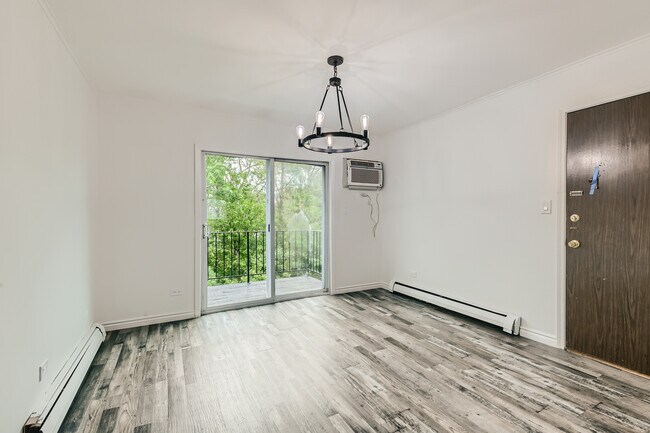 Foto del edificio - 5745 Circle Dr