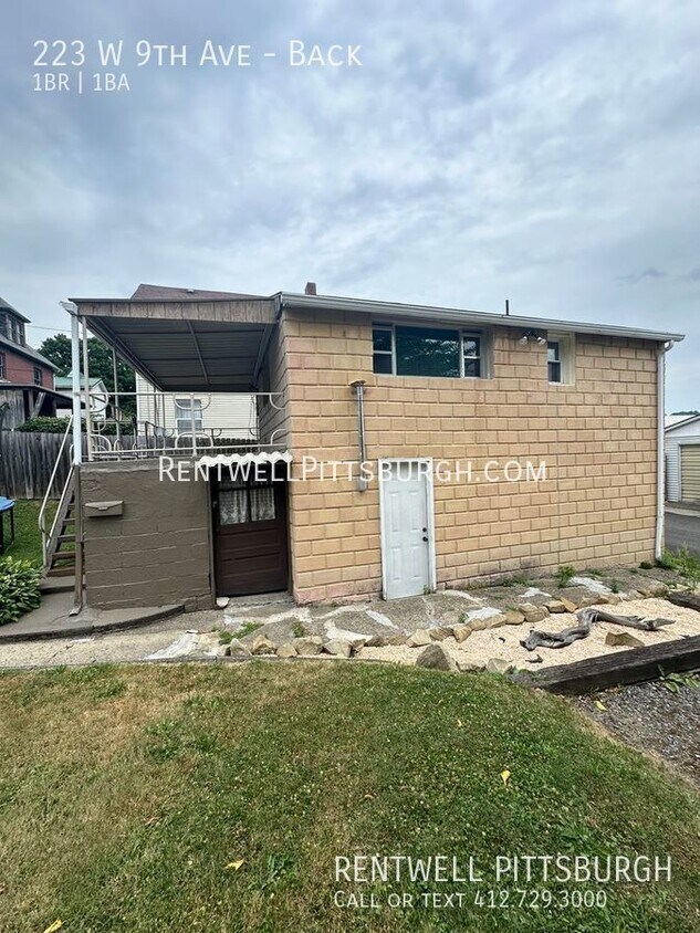 223 W 9th Ave Unit Back, Tarentum, PA 15084 Room for Rent in Tarentum, PA