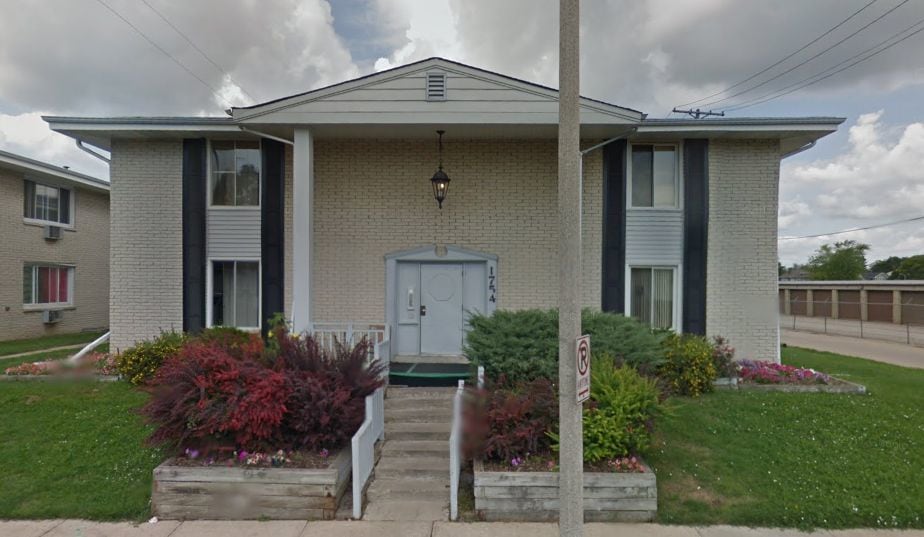 Primary Photo - 1754 Grange Avenue - 2 Bedroom Lower