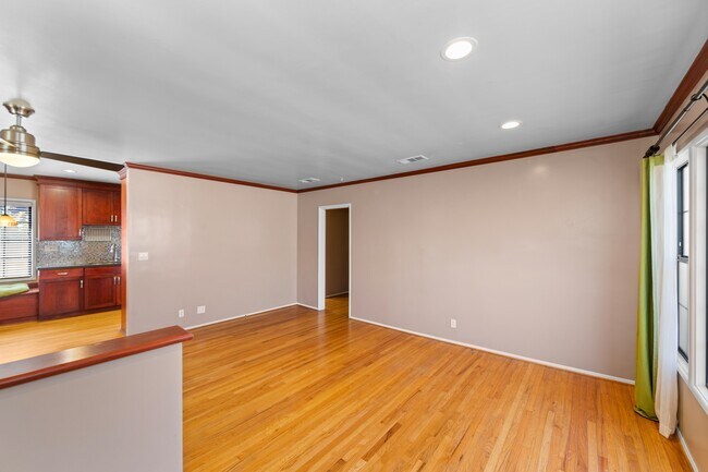 Building Photo - 4329 Neosho Ave