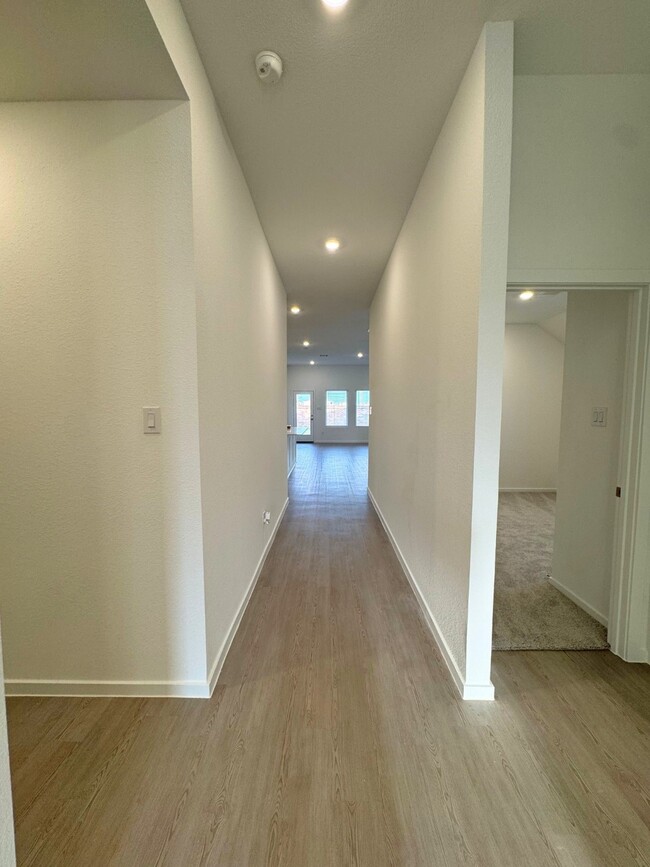 Building Photo - 3020 Pintail Green Dr