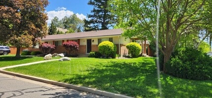 Building Photo - 210 E 300 S