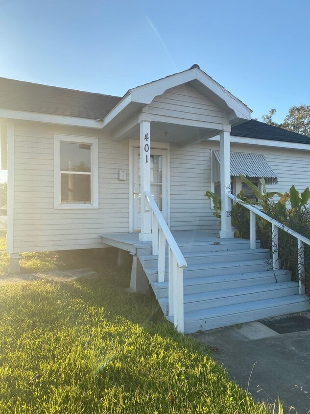 Primary Photo - 2 Bed/1 Bath House