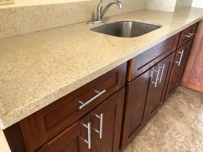 Foto del edificio - Century West 2 bedroom 2 bathroom 1 covere...