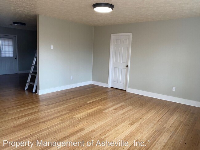 Foto del edificio - 5 br, 2.5 bath House - 30 Bradley Branch Rd