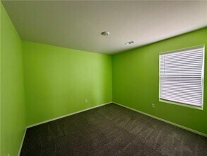 Building Photo - 2960 W McLaren Dr
