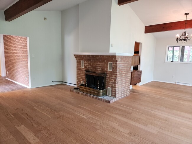 Building Photo - 13231 Lenfant Dr