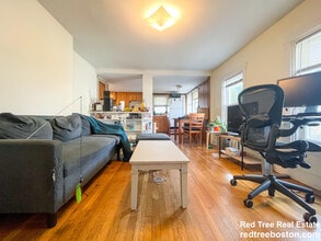 Building Photo - 28 A Cherry St