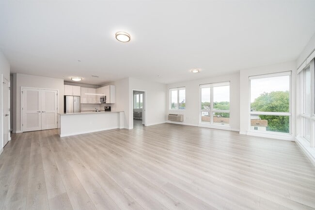 Building Photo - 16 Bennett St