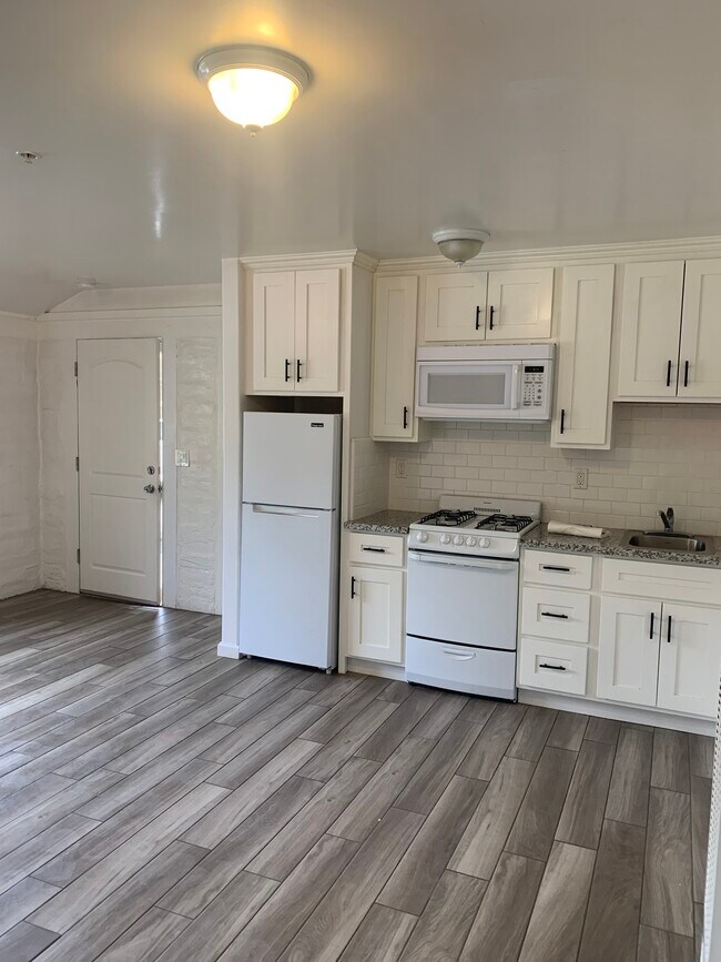 2003 Fairground Rd Unit 5, Monterey, CA 93940 Apartments Monterey, CA