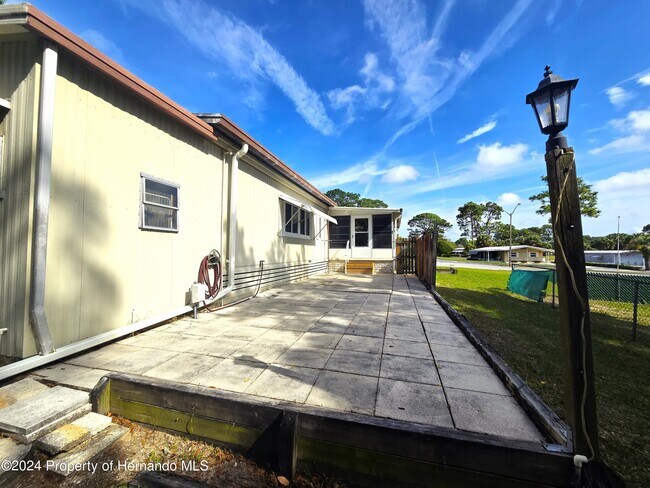 Foto del edificio - 14478 Brookridge Blvd