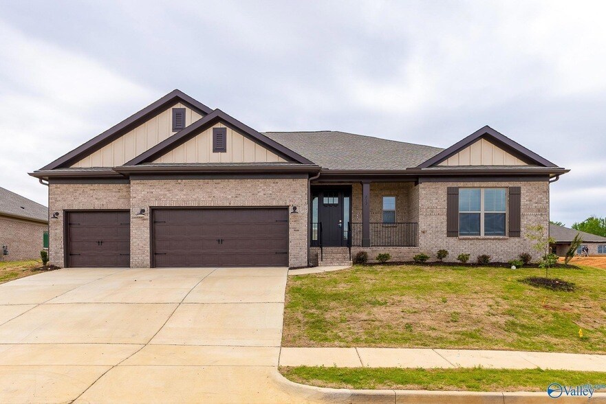 Foto principal - 217 John Clift Cir