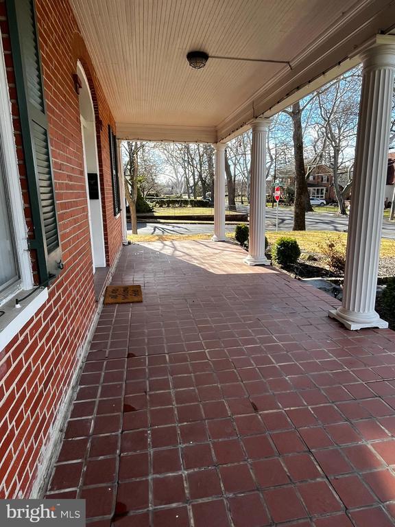 Foto principal - 714 S Stewart St