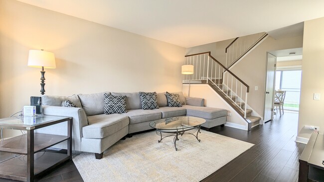 Foto del edificio - 76 Marion Ln
