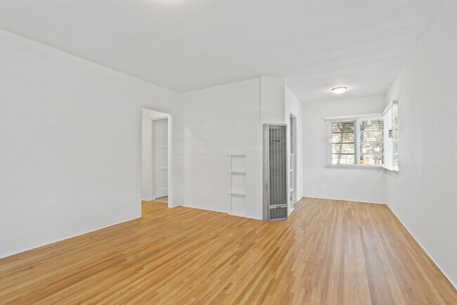 Foto del edificio - 2202-2206 20th St in Santa Monica!  Near Ocean Park Blvd.