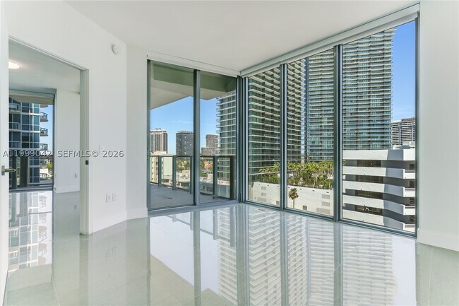 Foto del edificio - 2900 NE 7th Ave