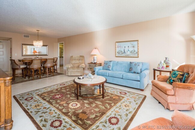 Foto del edificio - 5188 Woodland Lakes Dr