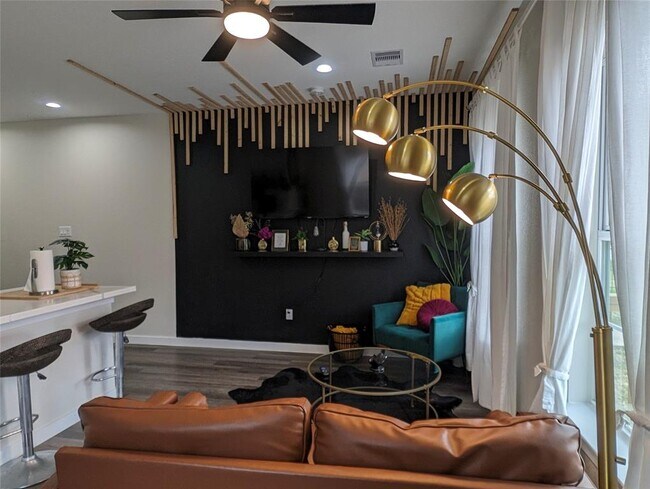 Foto del edificio - 7119 Palestine St