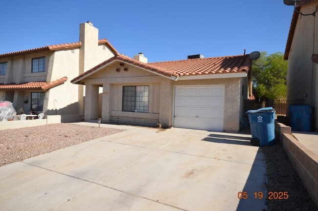 Building Photo - 6713 Reggie Cir
