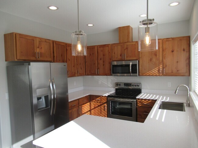 Foto del edificio - Large Duplex in South Salem!