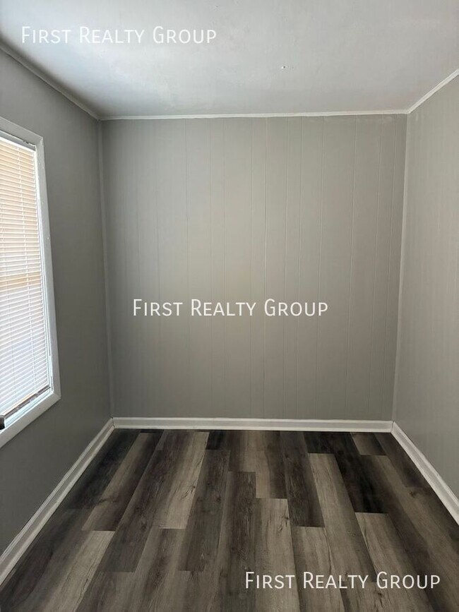 Foto del edificio - 1671 Gummer Ave