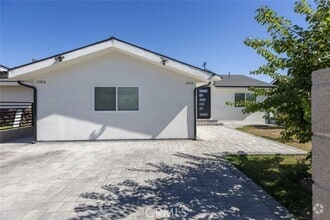 Building Photo - 12818 Arminta St