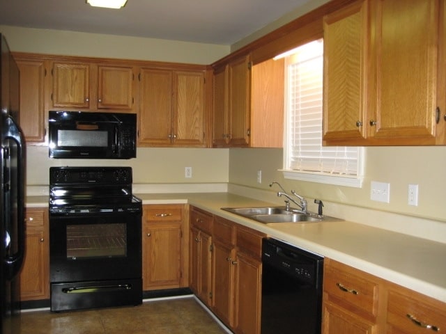 Building Photo - 3110 Overhill Ct