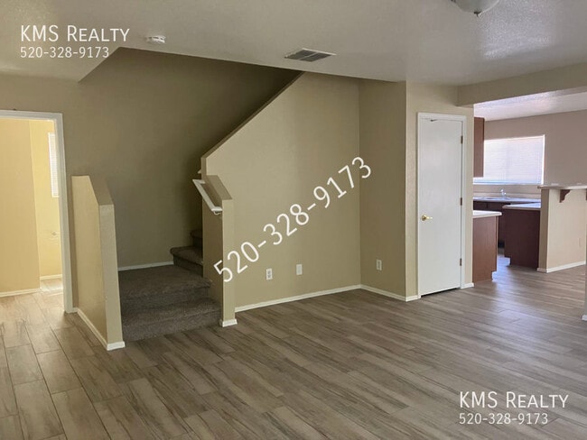 Building Photo - 6134 S Sunrise Valley Dr
