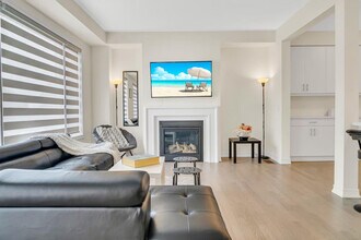 Building Photo - 293 Broadacre Dr