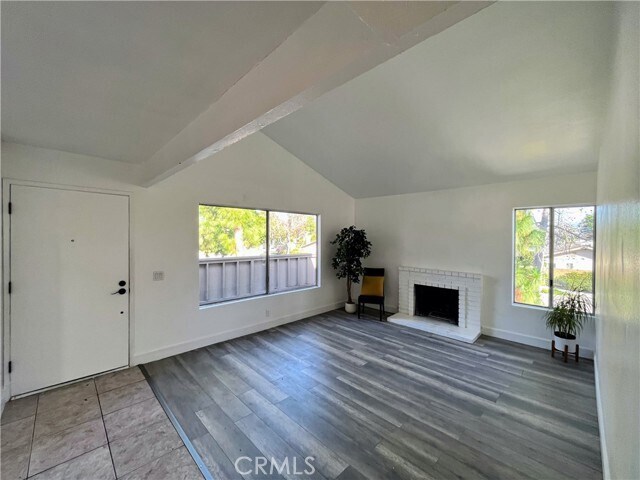 Foto del edificio - 1200 Cabrillo Park Dr