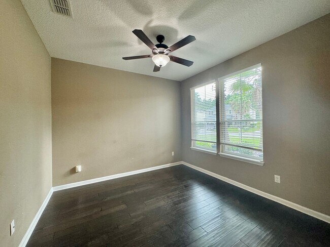 Foto del edificio - Spacious 4-Bedroom Home with Outdoor Oasis in Sought-After Wynnfield Lakes—Minutes from Beach, Sh...