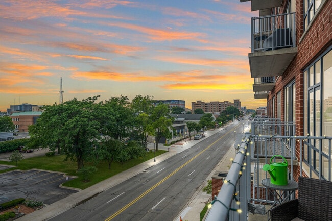 Foto del edificio - 101 Curry Ave