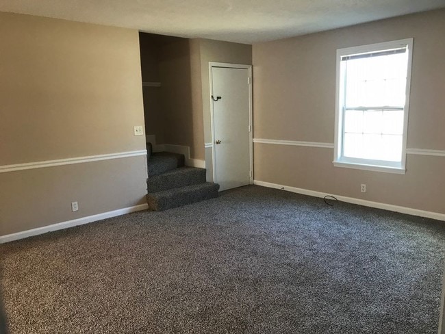 Building Photo - 2563 Carriage Dr