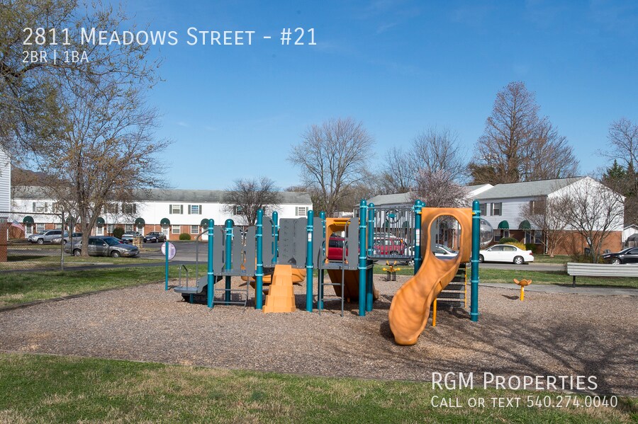 Building Photo - Bowman Park Townhomes
