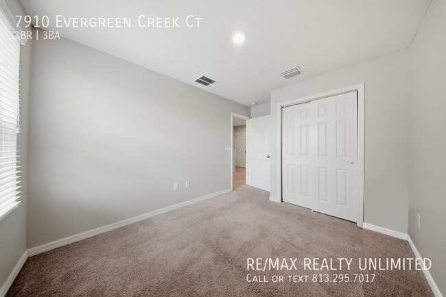 Building Photo - 7910 Evergreen Creek Ct