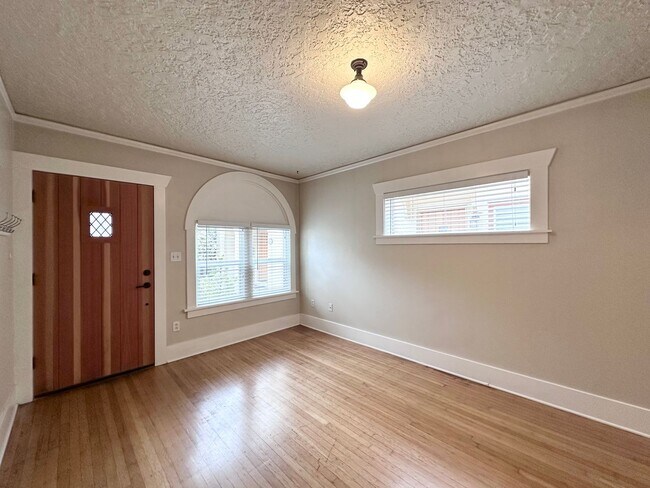 Foto del edificio - 1025 NE 31st Ave