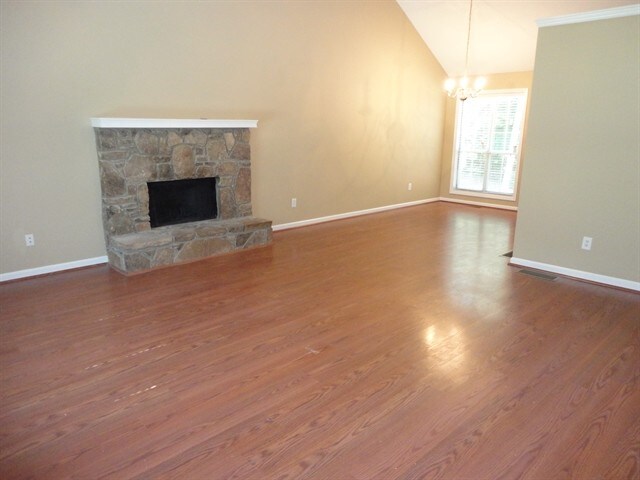 Building Photo - 7105 Farm House Lane