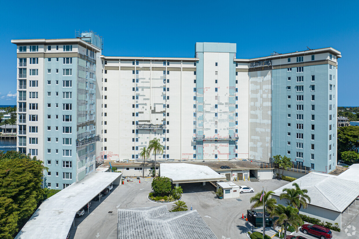Primary - The Barrton Condominiums
