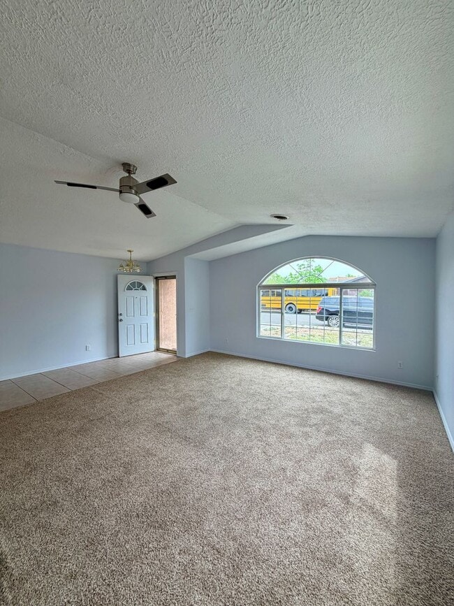 Building Photo - Beautiful 3 Bedroom in Farmington, NM