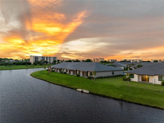 Foto del edificio - 7311 Ivory Spg Wy