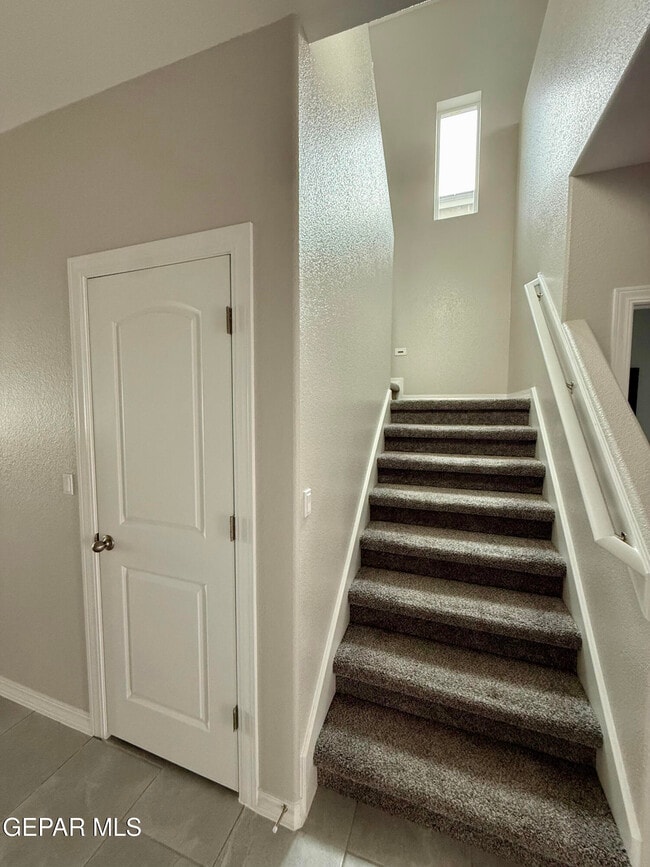Building Photo - 12868 Star Gaze Ave
