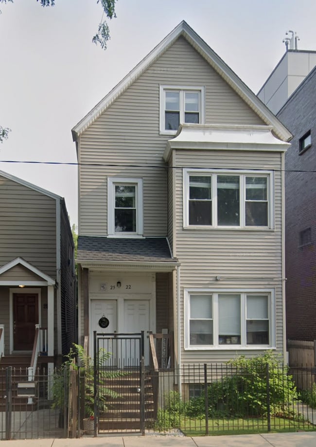 Building Photo - 2522 W Cortland St