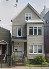 Building Photo - 2522 W Cortland St