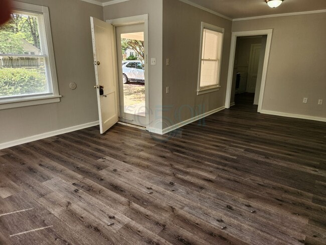Building Photo - 3402 Lilac Terrace