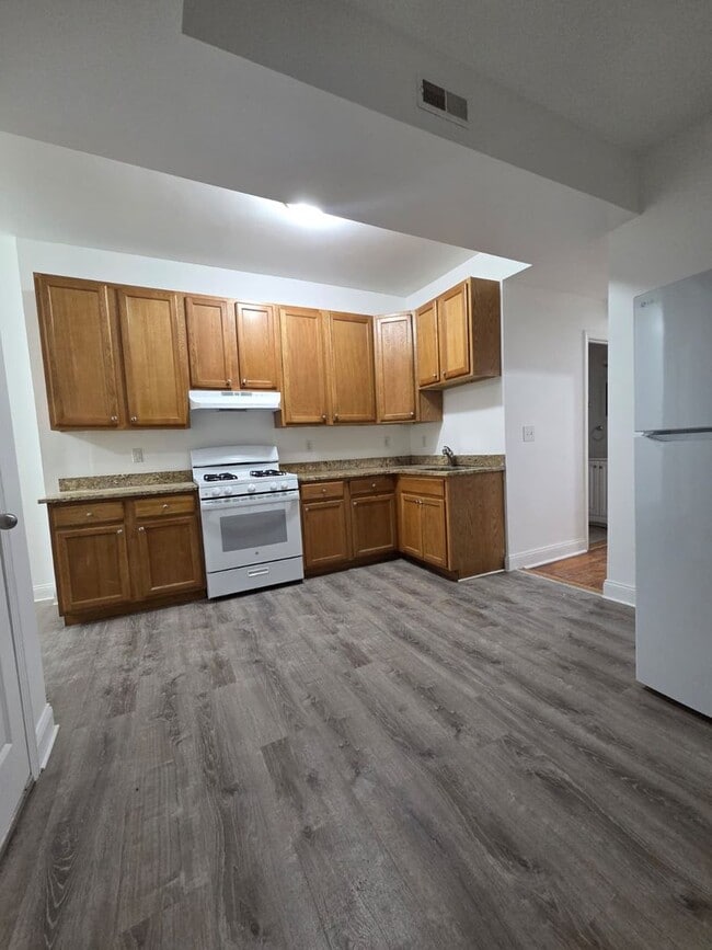 Building Photo - 136 Chestnut Investment LLC