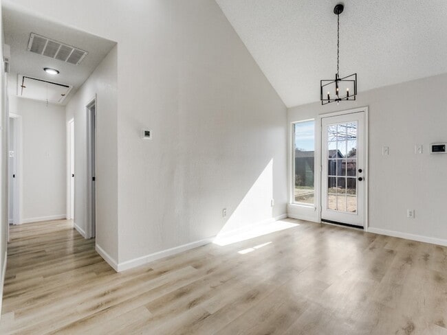 Foto del edificio - 1538 Summerwind Ln