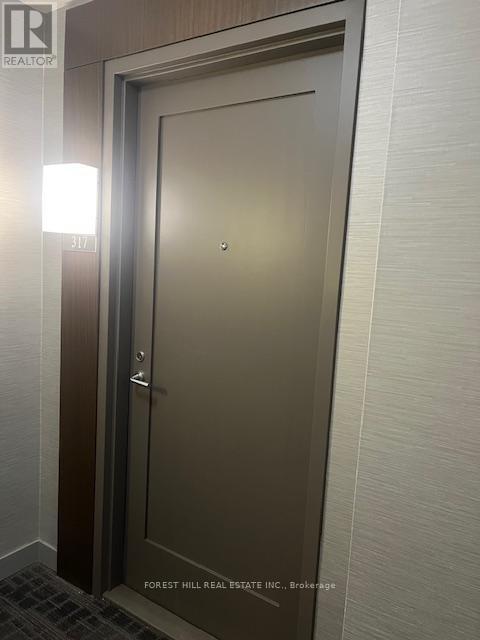 Building Photo - 310 Tweedsmuir Ave